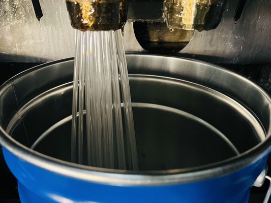 शक्ति तन्यता शक्ति के लिए इपॉक्सी राल कास्टिंग 60-80N/mm2 शेल्फ लाइफ क्रिस्टल तरल